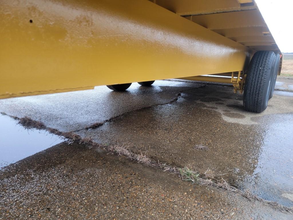 16' FLATBED GOOSENECK TRAILER  TANDEM AXLE, SPRING RIDE, 5' DOVETAIL, FLIP