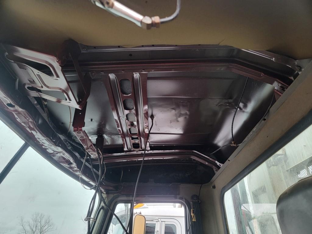 1998 MACK CH613 TRUCK TRACTOR, 400,411 MILES ON METER  DAY CAB, MACK E7-427