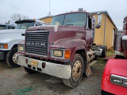 1998 MACK CH613 TRUCK TRACTOR, 400,411 MILES ON METER  DAY CAB, MACK E7-427