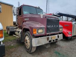 1998 MACK CH613 TRUCK TRACTOR, 400,411 MILES ON METER  DAY CAB, MACK E7-427