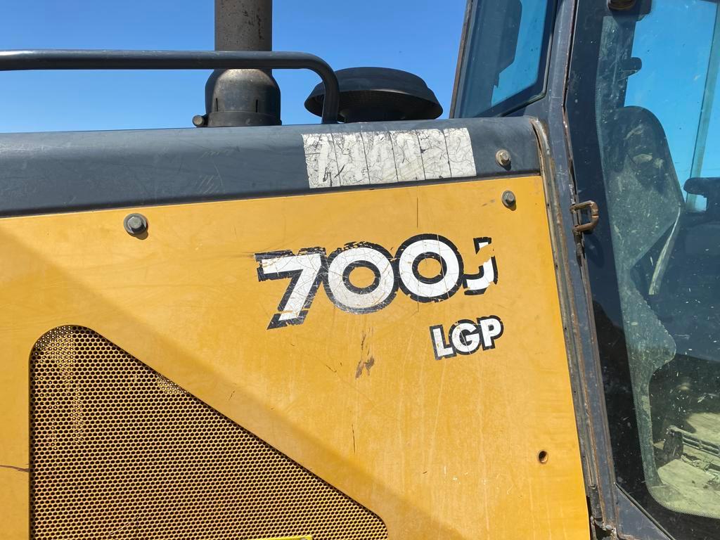 JOHN DEERE 700 J LGP DOZER, 1,549+ hrs,  EROPS, SWEEPS, 6-WAY BLADE,AC, HEA