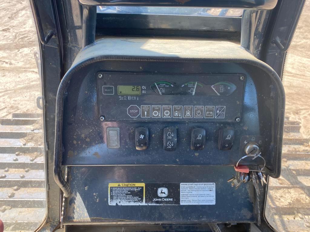 JOHN DEERE 700 J LGP DOZER, 1,549+ hrs,  EROPS, SWEEPS, 6-WAY BLADE,AC, HEA