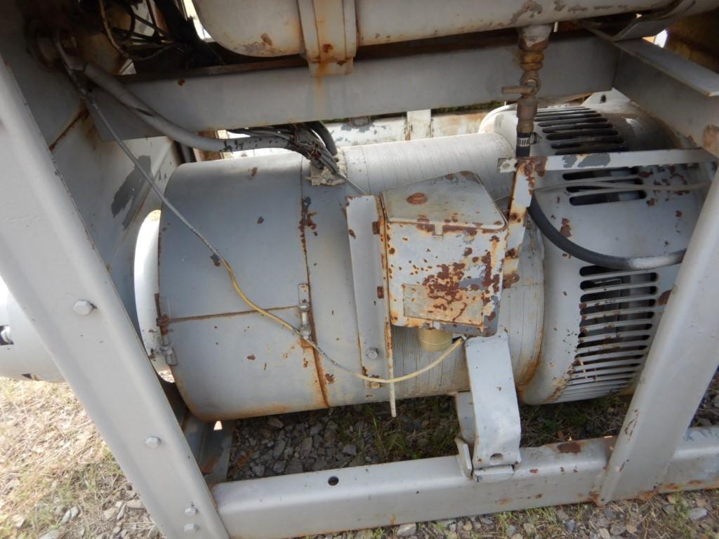 LINCOLN SA 200 PORTABLE WELDER