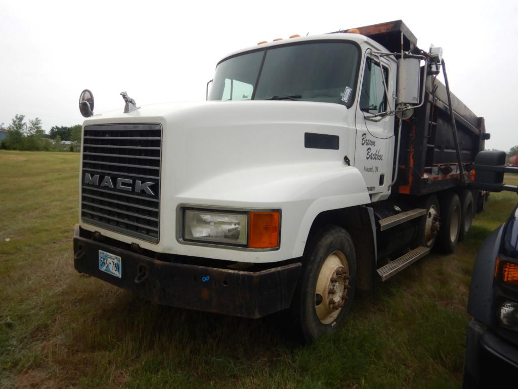 2000 MACK CH612 DUMP TRUCK, 785,383 miles showing on meter  MACK 300 DIESEL
