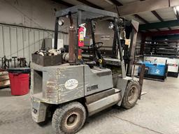 CLARK S30 STRAIGHT MAST FORKLIFT, 3,595+ hrs,  6,000LB (RESERVED FOR USE, C
