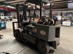 CLARK S30 STRAIGHT MAST FORKLIFT, 3,595+ hrs,  6,000LB (RESERVED FOR USE, C