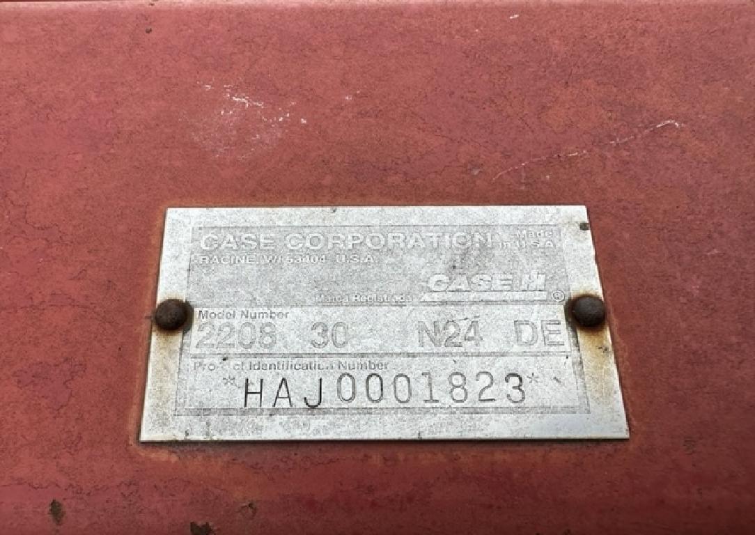 "CASE IH 2208 CORN HEADER  8 ROW 30"" SPACING, HYD DECK PLATES. TRAILER DOE