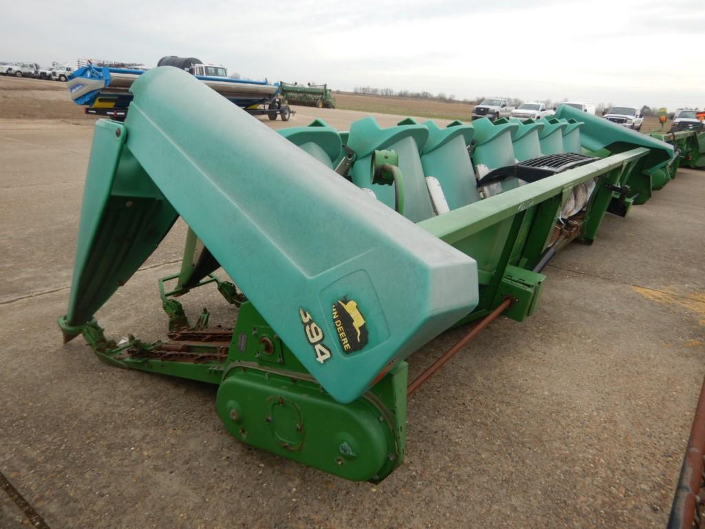 JOHN DEERE 894 CORN HEADER  8 ROW WIDE, EAR SAVER, SNAPPING ROLLS S# H00894