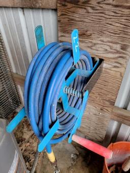PORTER CABLE AIR COMPRESSOR,  155 PSI, 30 GALLON, 1.6HP WITH HOSE REEL AND