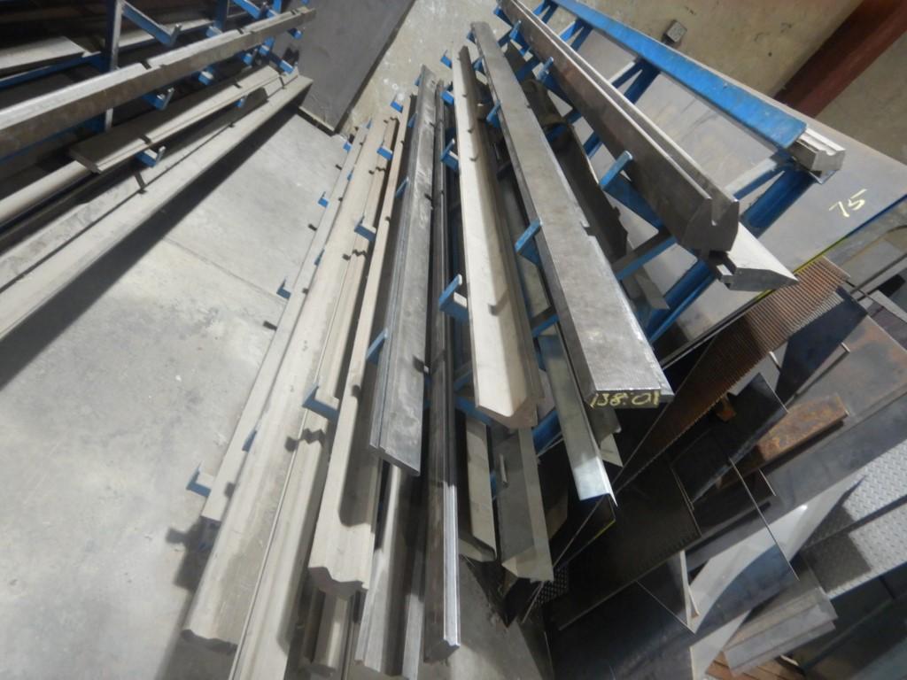 RACK WITH PRESS DIES