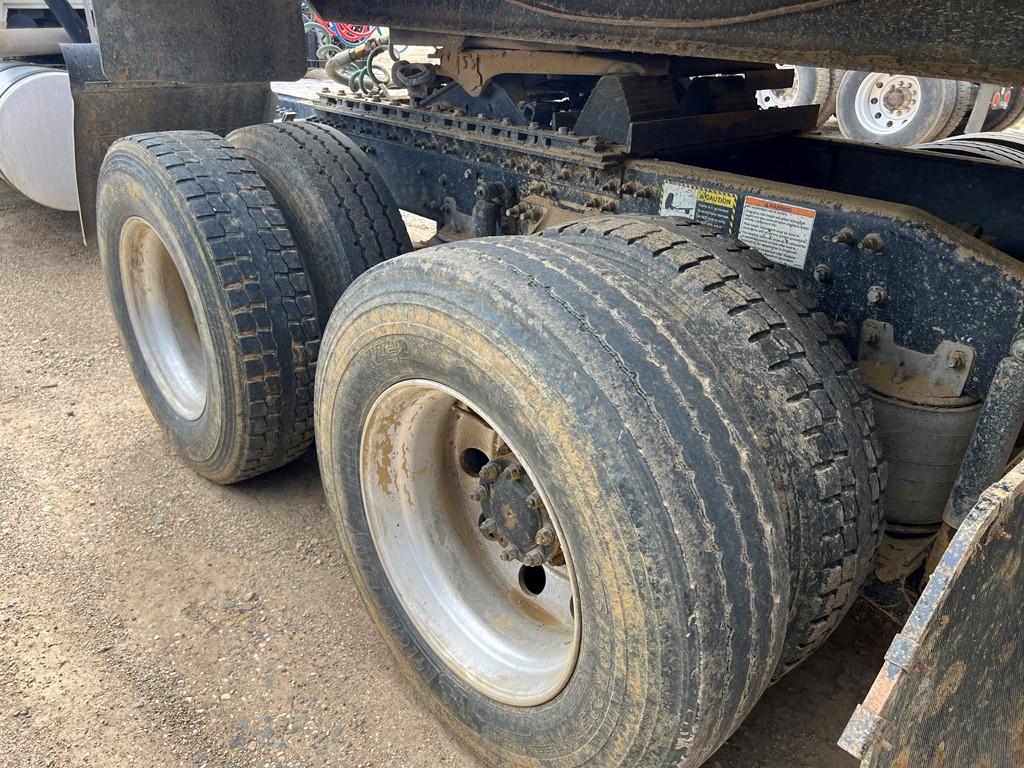 2019 MACK PINNACLE 64T TRUCK TRACTOR, 334,488 Miles  DAY CAB, MACK MP8-445C