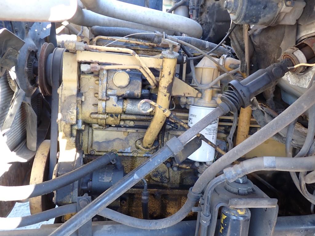 1995 GMC TOPKICK CAB & CHASSIS,  CAT DIESEL, 5 SPEED, SINGLE AXLE, DUAL TIR