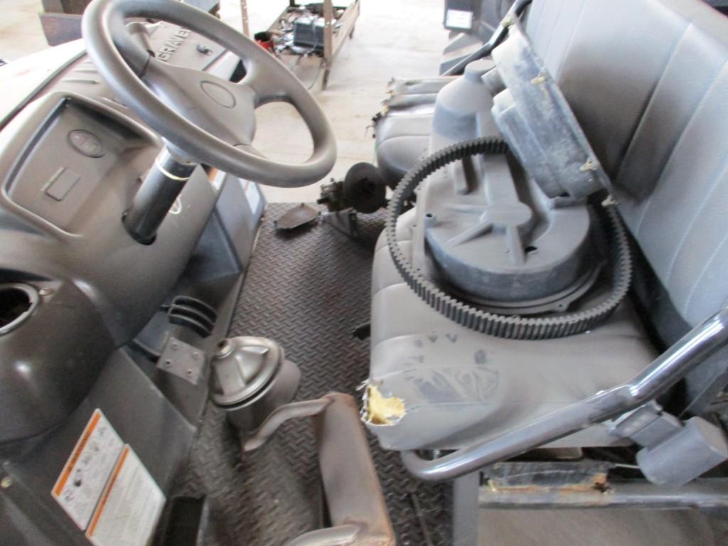 GRAVELY TREKER UTV,  GAS, 4 X 4, AUTOMATIC, DUMP BED, NEEDS REPAIRS