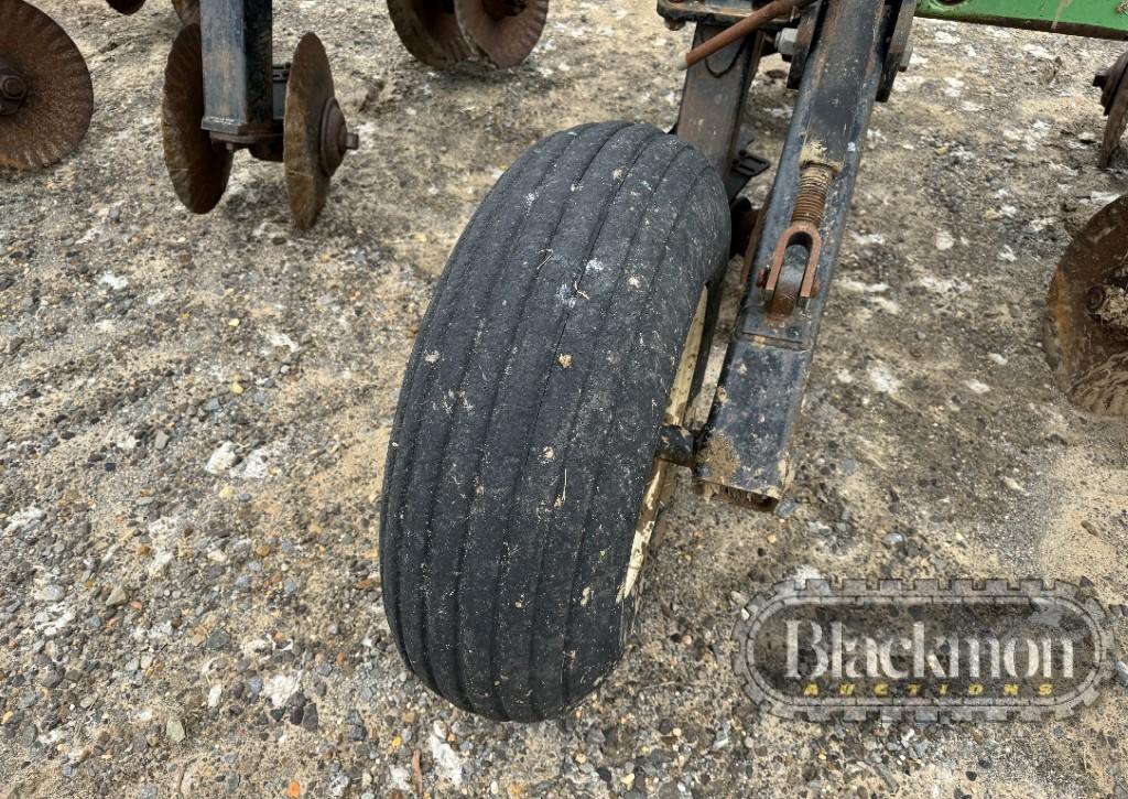 BINGHAM BROTHERS SPACING HIPPER,  12 ROW, 38' , STACK FOLD, 3 PT