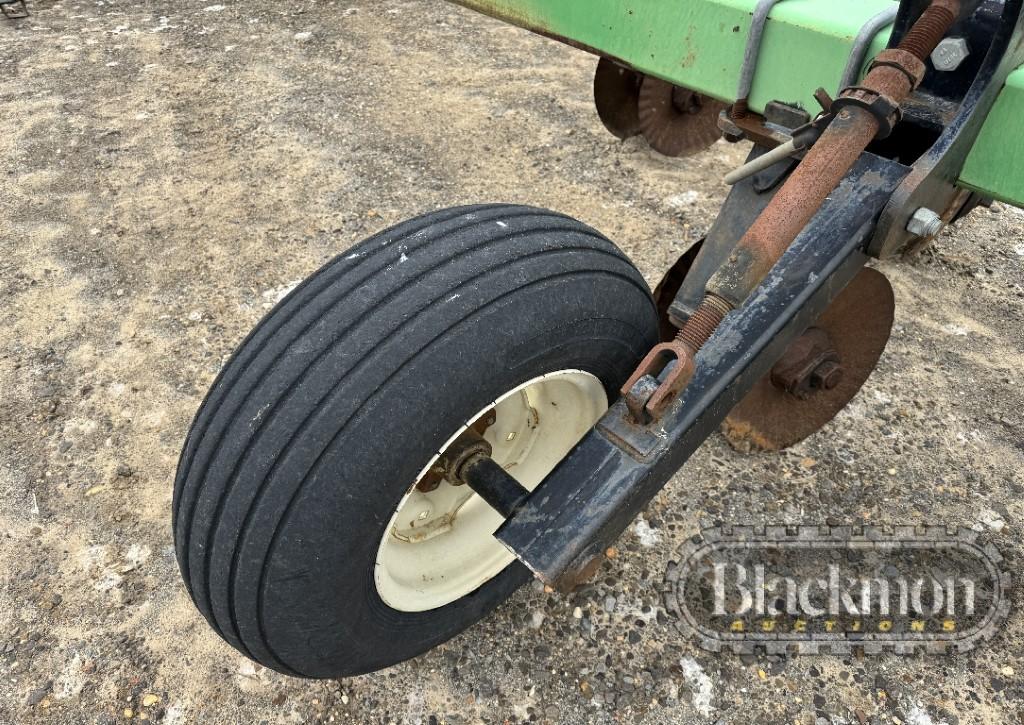 BINGHAM BROTHERS SPACING HIPPER,  12 ROW, 38' , STACK FOLD, 3 PT