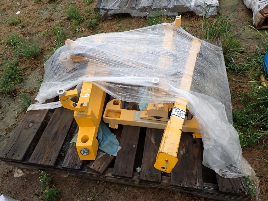 PALLET WITH LASER CANNON TRIPOD  LOCATED ON BLACKMON YARD AT 425 BLACKMON R