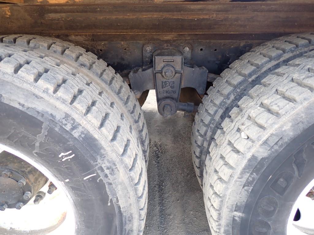 MACK R686 ROLLBACK TRUCK, 56k+ mi,  350 MACK, 5 SPEED, LEDWELL 24' ROLLBACK