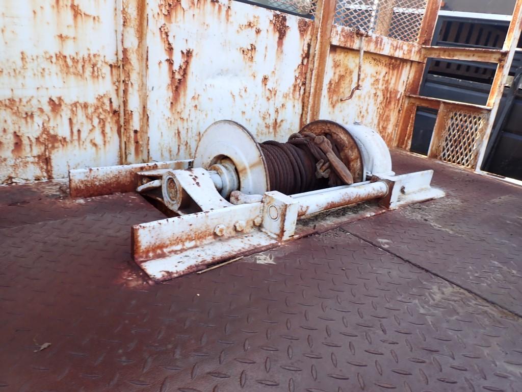 MACK R686 ROLLBACK TRUCK, 56k+ mi,  350 MACK, 5 SPEED, LEDWELL 24' ROLLBACK