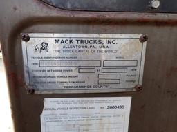 MACK R686 ROLLBACK TRUCK, 56k+ mi,  350 MACK, 5 SPEED, LEDWELL 24' ROLLBACK