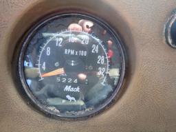 MACK R686 ROLLBACK TRUCK, 56k+ mi,  350 MACK, 5 SPEED, LEDWELL 24' ROLLBACK