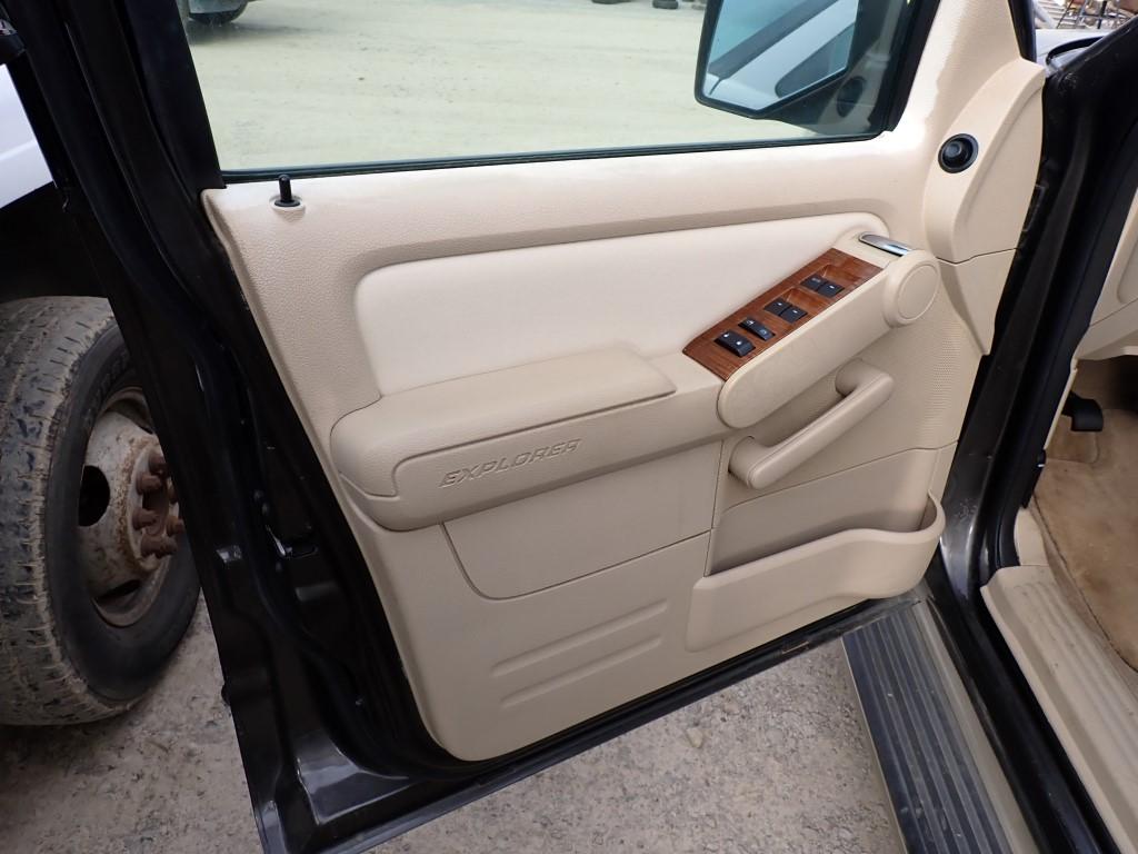2006 FORD EXPLORER SUV, 154,000+ mi,  EDDIE BAUER EDITION, 4 X 4, V6, AUTOM