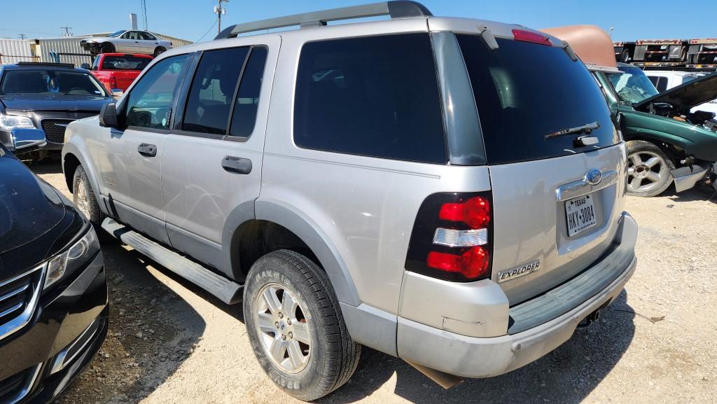 2006 FORD EXPLORER SUV, 273999 MILES,  4 DR, 2WD, GAS, A/T, KEYS, UNKNOWN R
