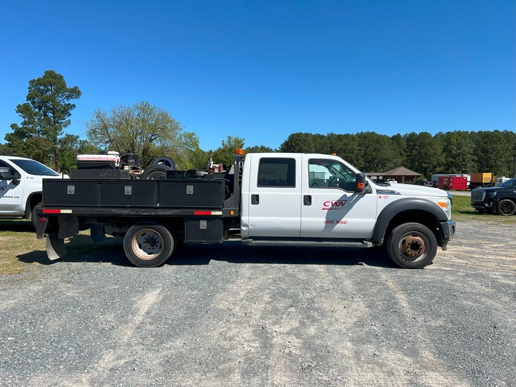 2013 FORD F550 XLT SUPER DUTY FLATBED TRUCK, 185,989 Miles,  CREW CAB, 608L