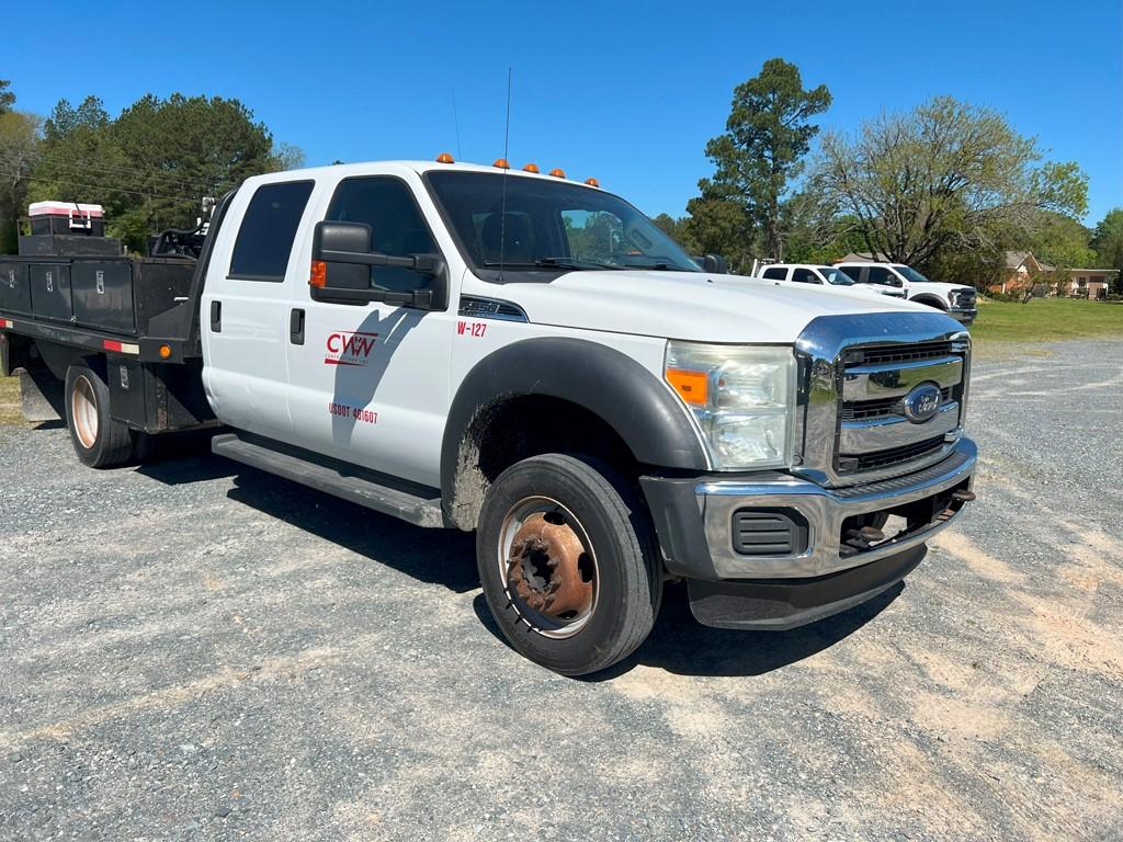 2013 FORD F550 XLT SUPER DUTY FLATBED TRUCK, 185,989 Miles,  CREW CAB, 608L