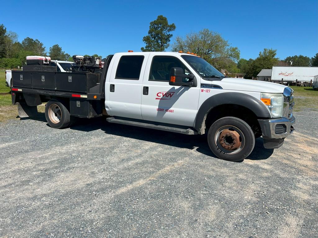 2013 FORD F550 XLT SUPER DUTY FLATBED TRUCK, 185,989 Miles,  CREW CAB, 608L