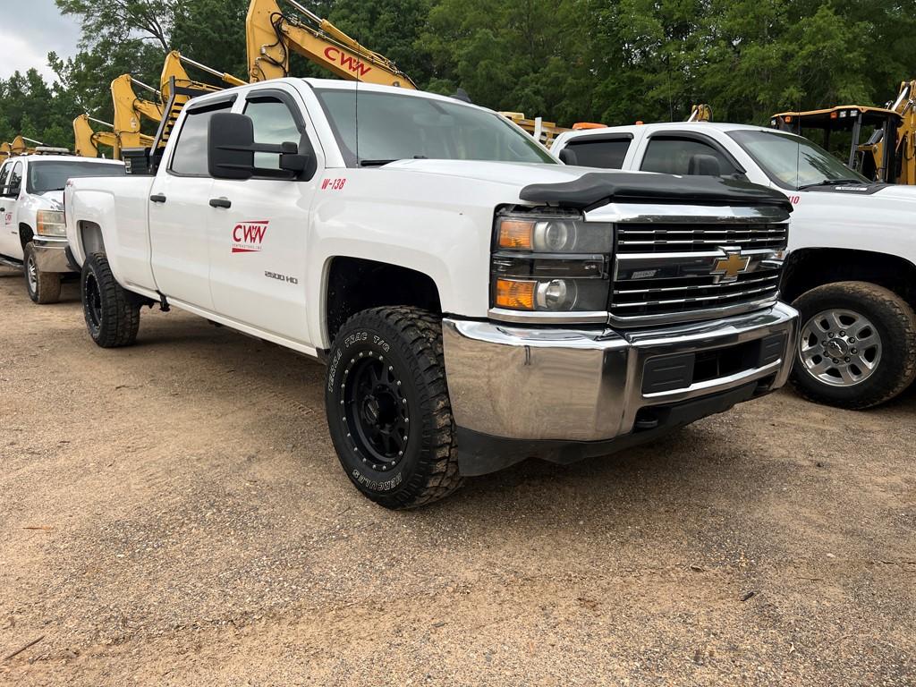 2016 CHEVROLET 2500 HD TRUCK, 364,776 miles  CREW CAB PICKUP, 4WD, 6.0L GAS