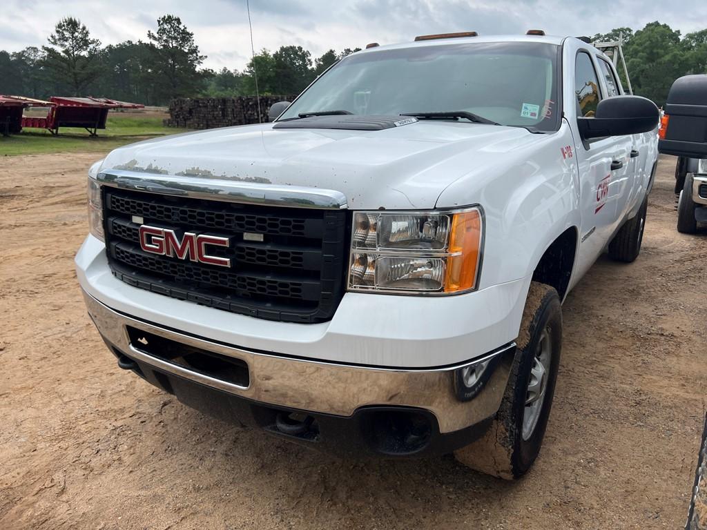 2013 GMC 2500 HD TRUCK, 405,817 Miles,  CREW CAB, 2WD, 6.0L GAS,, CO# S# 1G