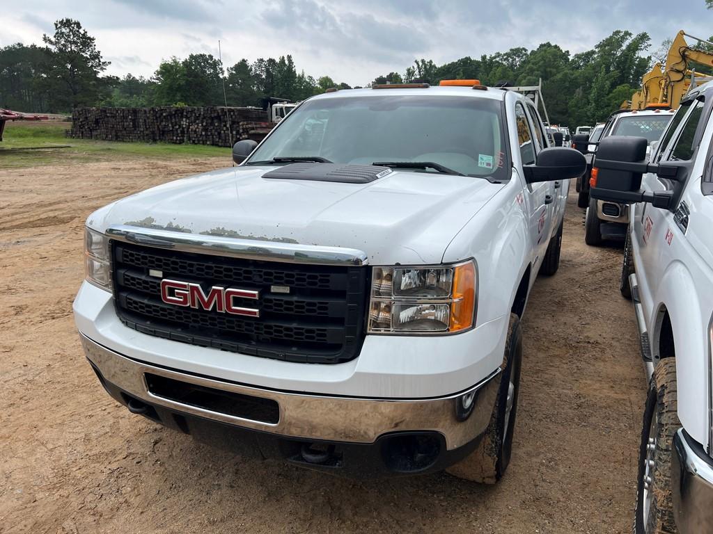 2013 GMC 2500 HD TRUCK, 405,817 Miles,  CREW CAB, 2WD, 6.0L GAS,, CO# S# 1G