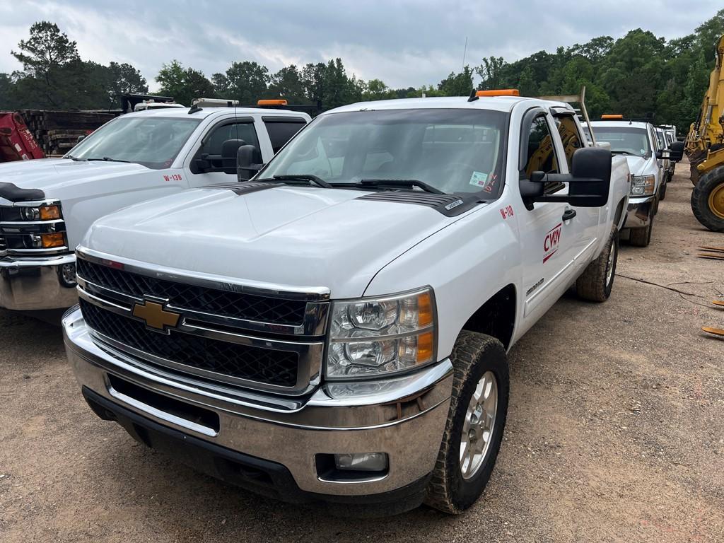 2014 CHEVROLET 2500 HD TRUCK, 378,013 Miles,  CREW CAB, 4X4, 6.0L GAS, S# 1