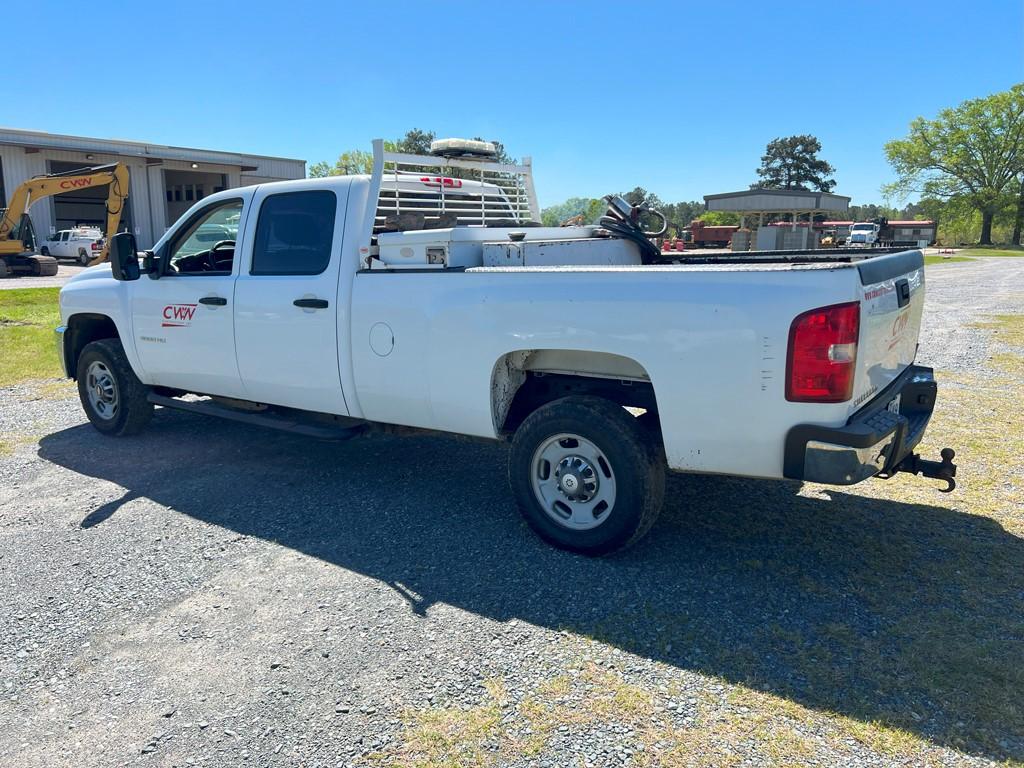 2011 CHEVROLET 2500 HD TRUCK, 392,559 Miles,  CREW CAB, 2WD, GAS, AUTO, S#