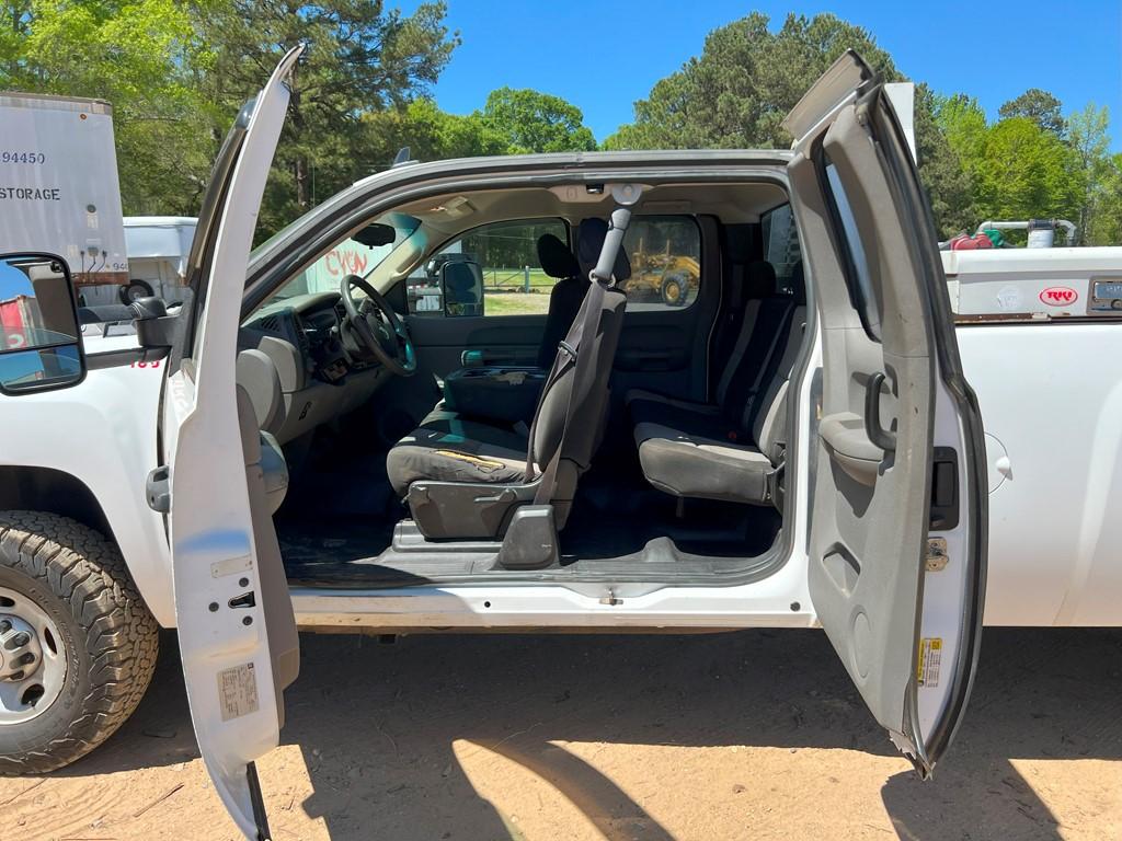 2009 CHEVROLET 2500 HD TRUCK, 293,559 Miles,  QUAD/EXT CAB, 2WD, DURAMAX DI