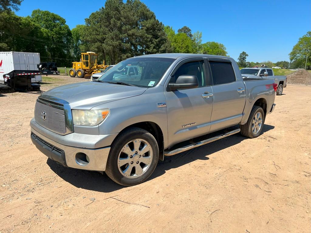 2010 TOYOTA TUNDRA TRUCK, 412,577 Miles,  SR5, CREW MAX, 2WD, 5.7 V8 GAS, A