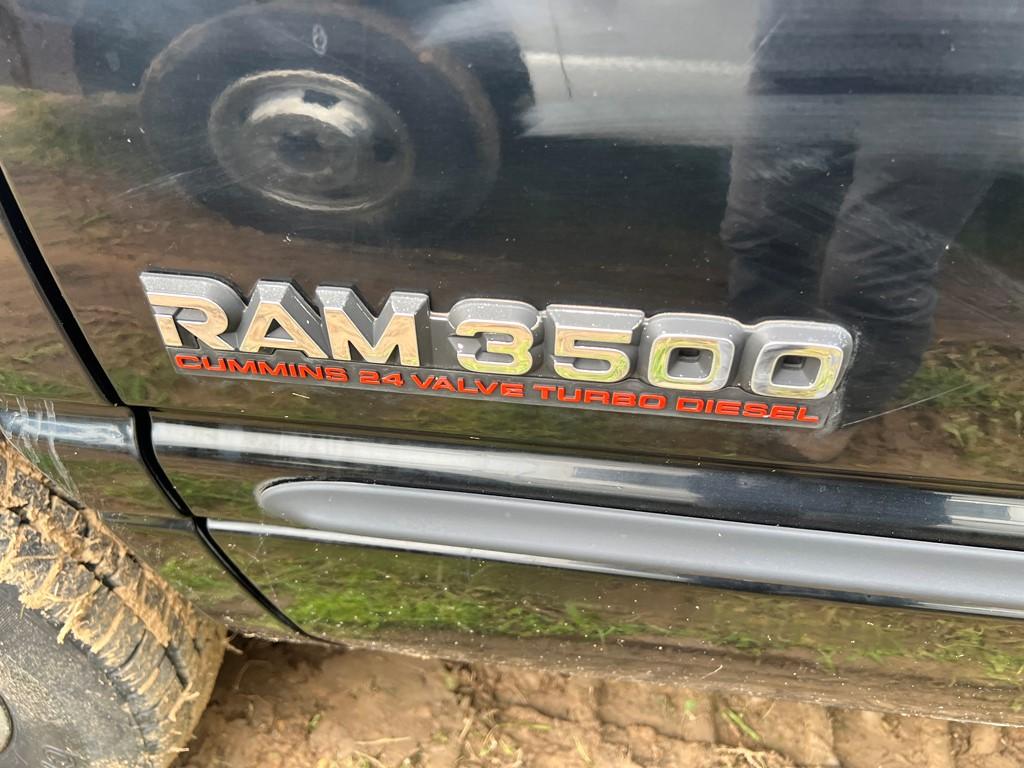 1999 DODGE RAM 3500 FLATBED TRUCK, 55,688+ mi showing,  DIESEL, 5 SPEED, EX