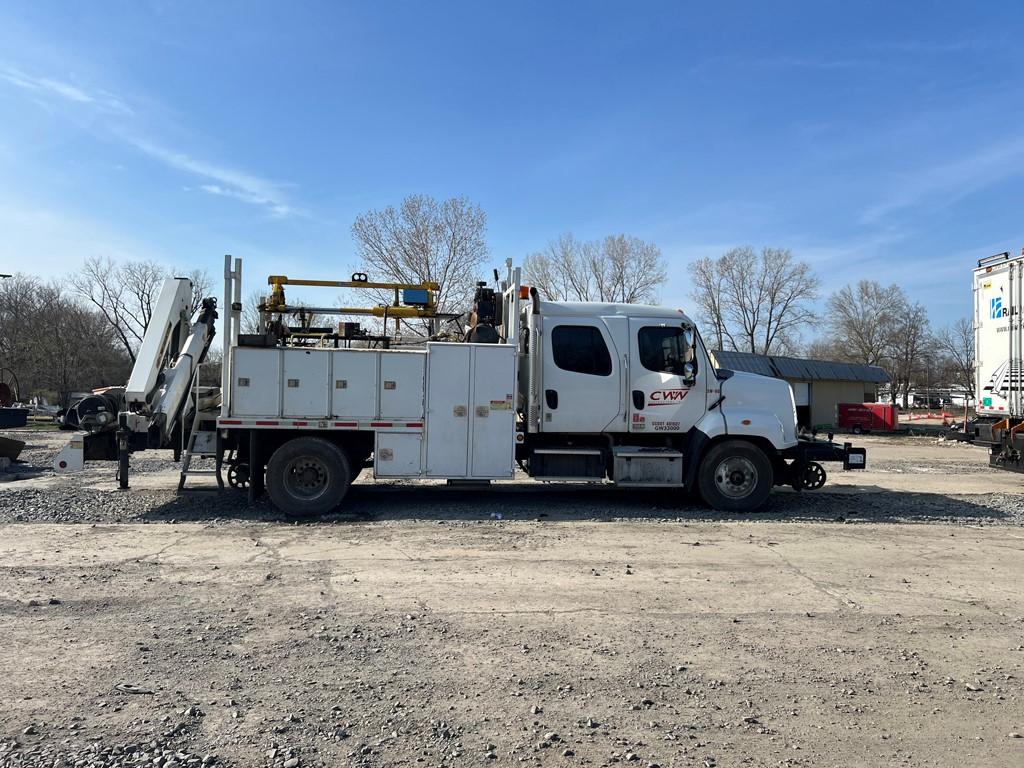 2016 FREIGHTLINER 108SD WELDING TRUCK, 124,925 Miles,  CUMMINS 300, 10 SPEE