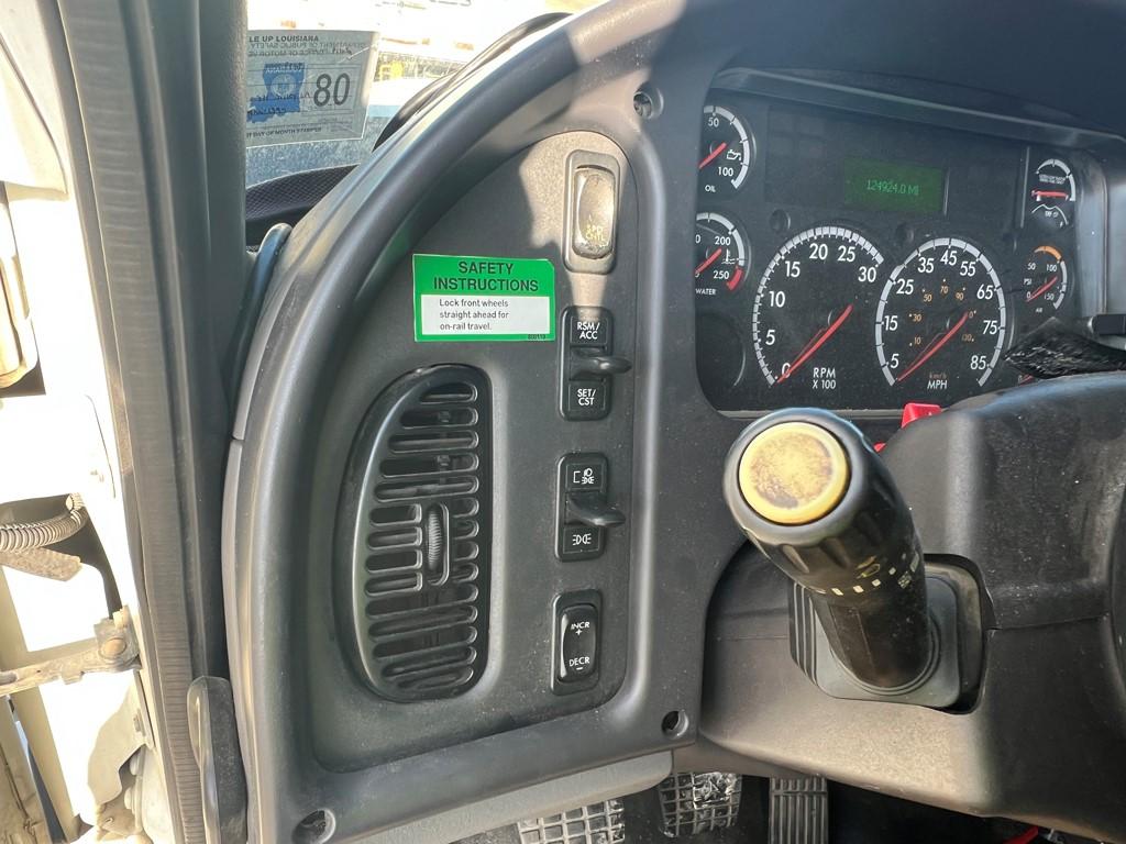 2016 FREIGHTLINER 108SD WELDING TRUCK, 124,925 Miles,  CUMMINS 300, 10 SPEE