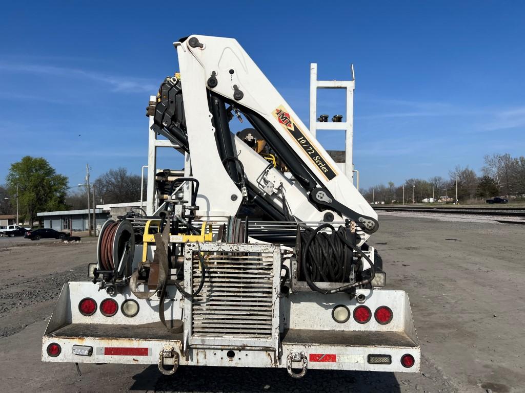 2016 FREIGHTLINER 108SD WELDING TRUCK, 124,925 Miles,  CUMMINS 300, 10 SPEE