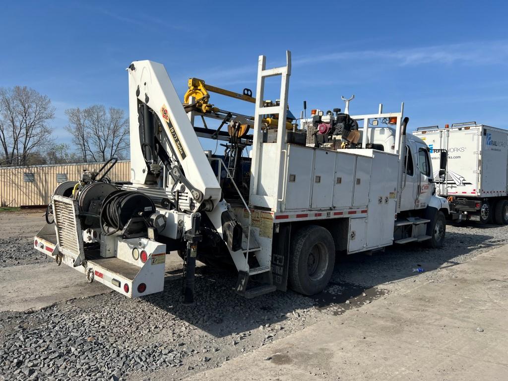 2016 FREIGHTLINER 108SD WELDING TRUCK, 124,925 Miles,  CUMMINS 300, 10 SPEE