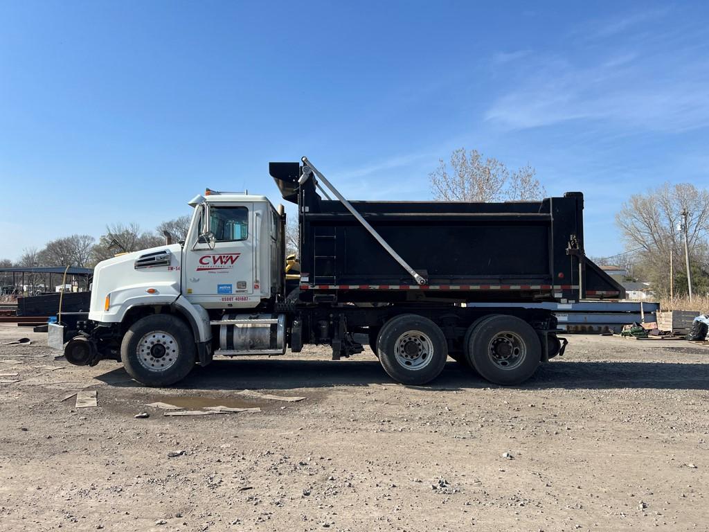 2017 WESTERN STAR 4700 ROTARY DUMP TRUCK,  DMF HIRAIL, L9 ENG, 10 SPEED/8LL