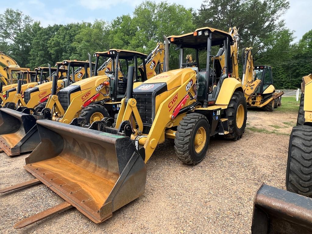 2021 CATERPILLAR 420XE-IT BACKHOE, Approx 1,450 Hours,  4WD,STANDARD HOE WI