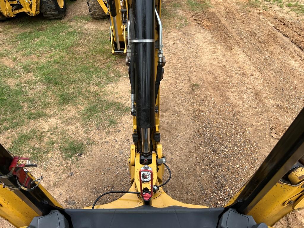 2021 CATERPILLAR 420XE-IT BACKHOE, approx 1600 hrs,  4WD,STANDARD HOE WITH