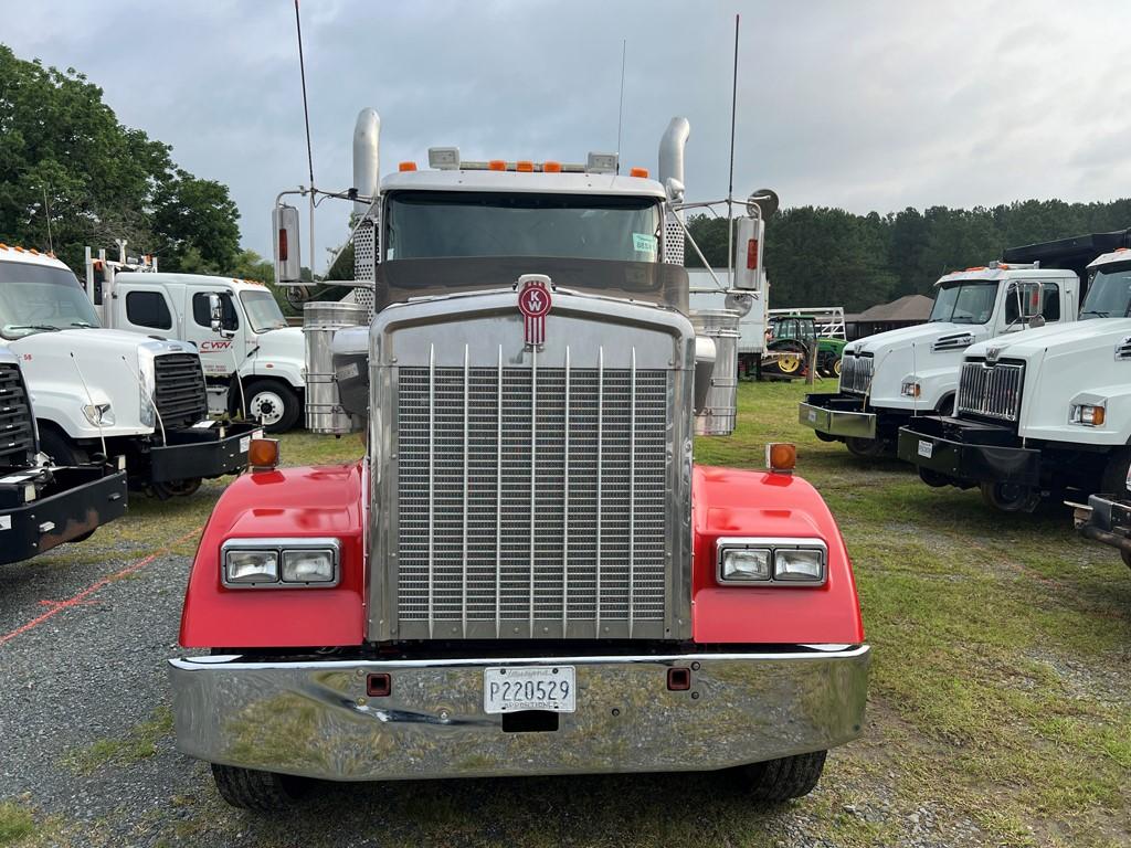 2008 KENWORTH W900 TRUCK TRACTOR, 453,961 Miles-1729 hours on meter  DAY CA