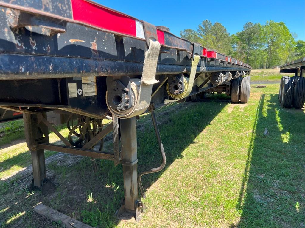 2002 MANAC EXTENDABLE FLAT BED TRAILER,  SLIDING TANDEM AXLES, SLIDING RATC