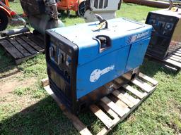 MILLER BOBCAT 250 WELDER, 1,757 Hrs S# MB070129H