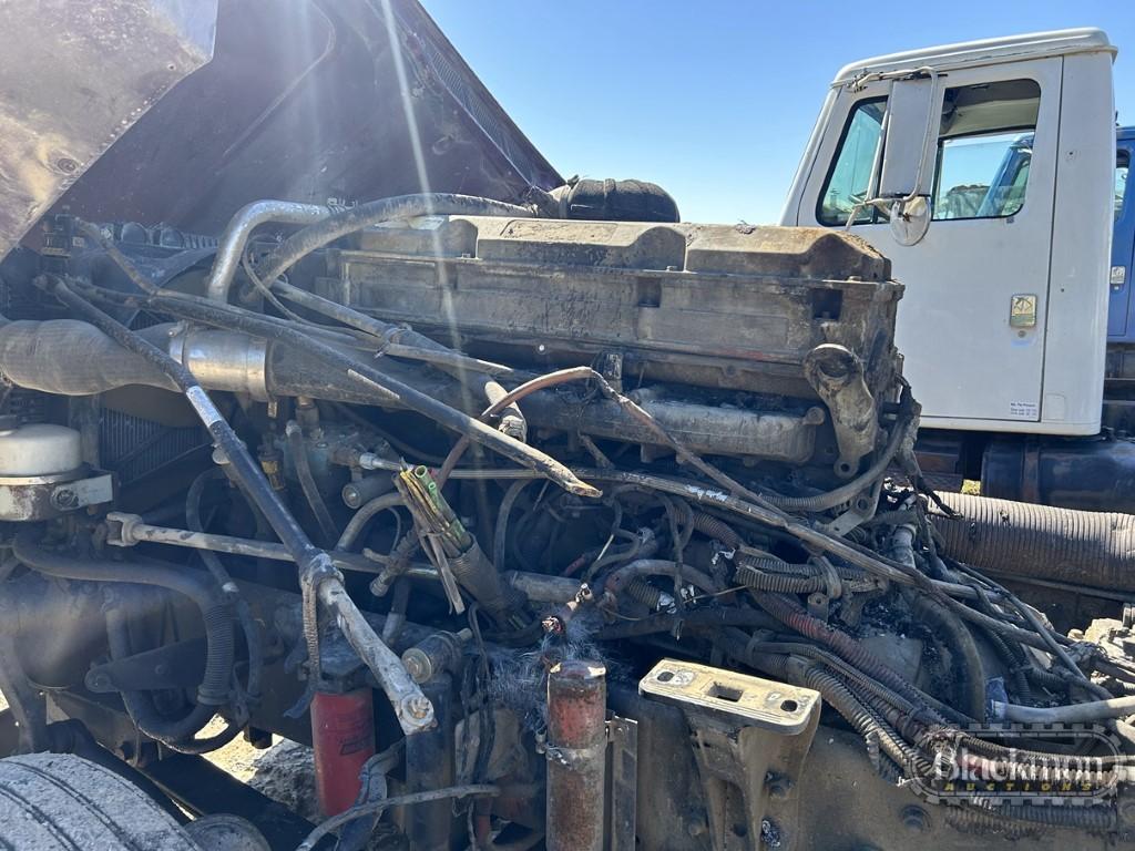 2004 FREIGHTLINER CASSACDIA FRAME  60 SERIES DETROIT, 10 SPD TRANS, TWIN SC
