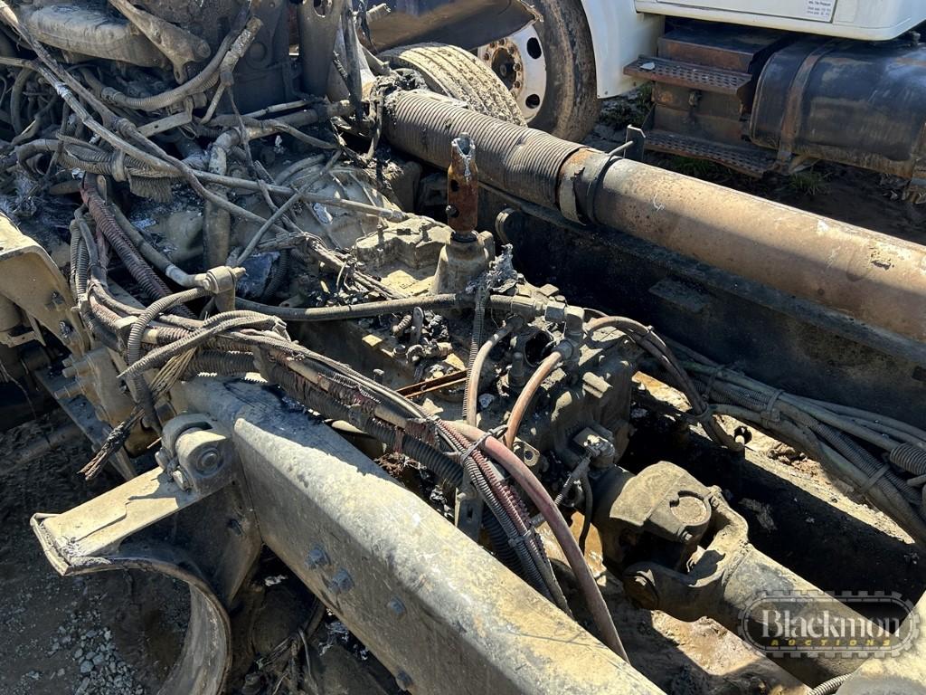 2004 FREIGHTLINER CASSACDIA FRAME  60 SERIES DETROIT, 10 SPD TRANS, TWIN SC