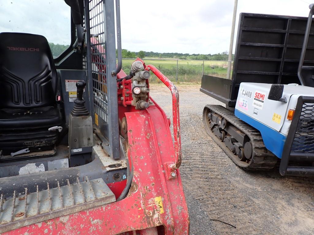 TAKEUCHI TL8 SKID STEER, 1,814+ mi,  RUBBER TRACKS, CAB, AUXILIARY HYDRAULI